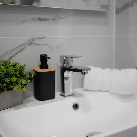 Park South, Free Parking, Swimming Pool Appartement *